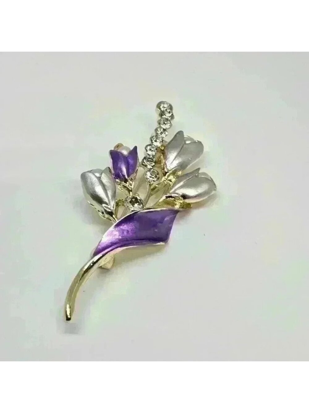 NWOT Exquisite Purple Flower Brooch